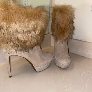 Tan Gianni Bini fur boots size 9 1/2